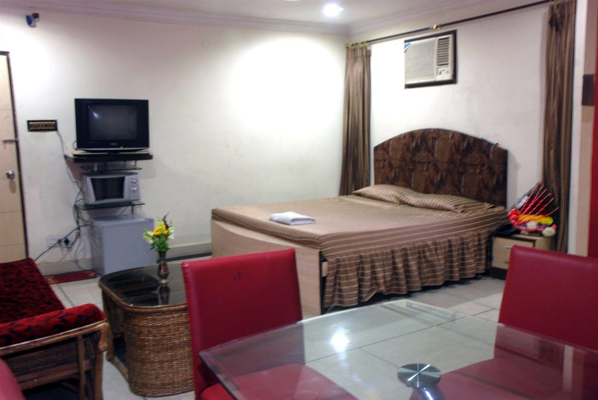 Hotel Shila International Calcuta Exterior foto